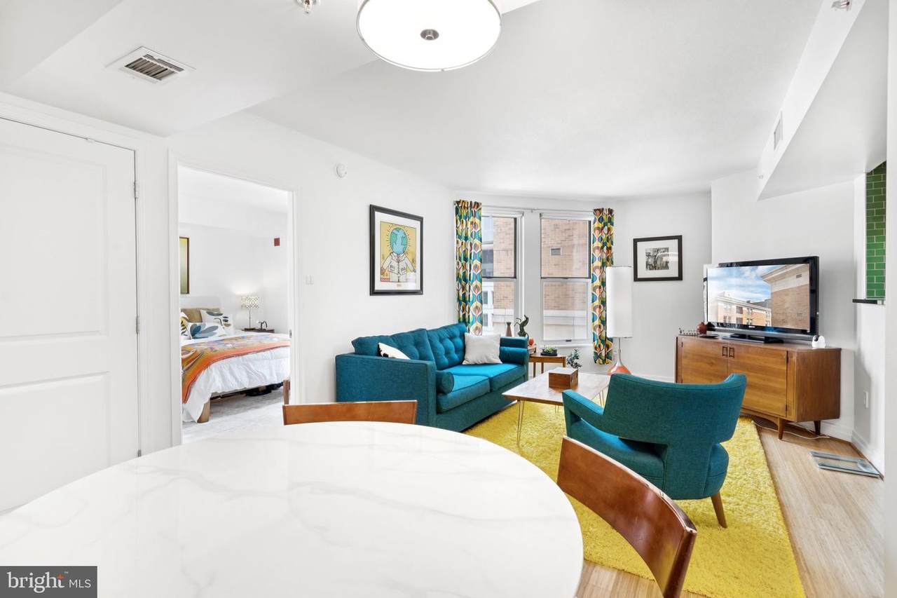 915 E Street - Photo 1