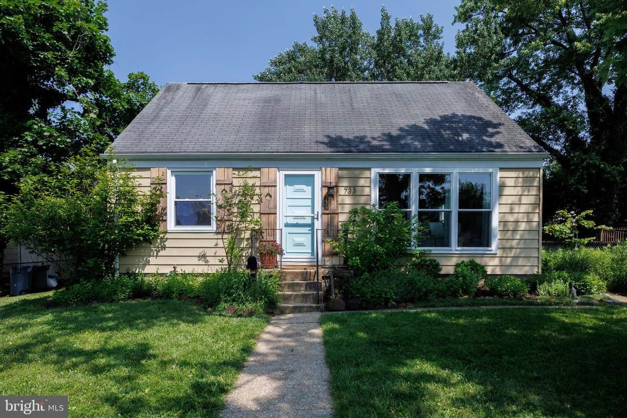 733 Cliffedge Road - Photo 1