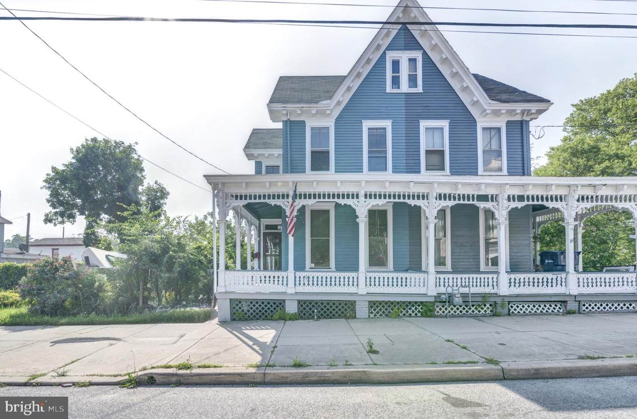 82 Laurel Street - Photo 1