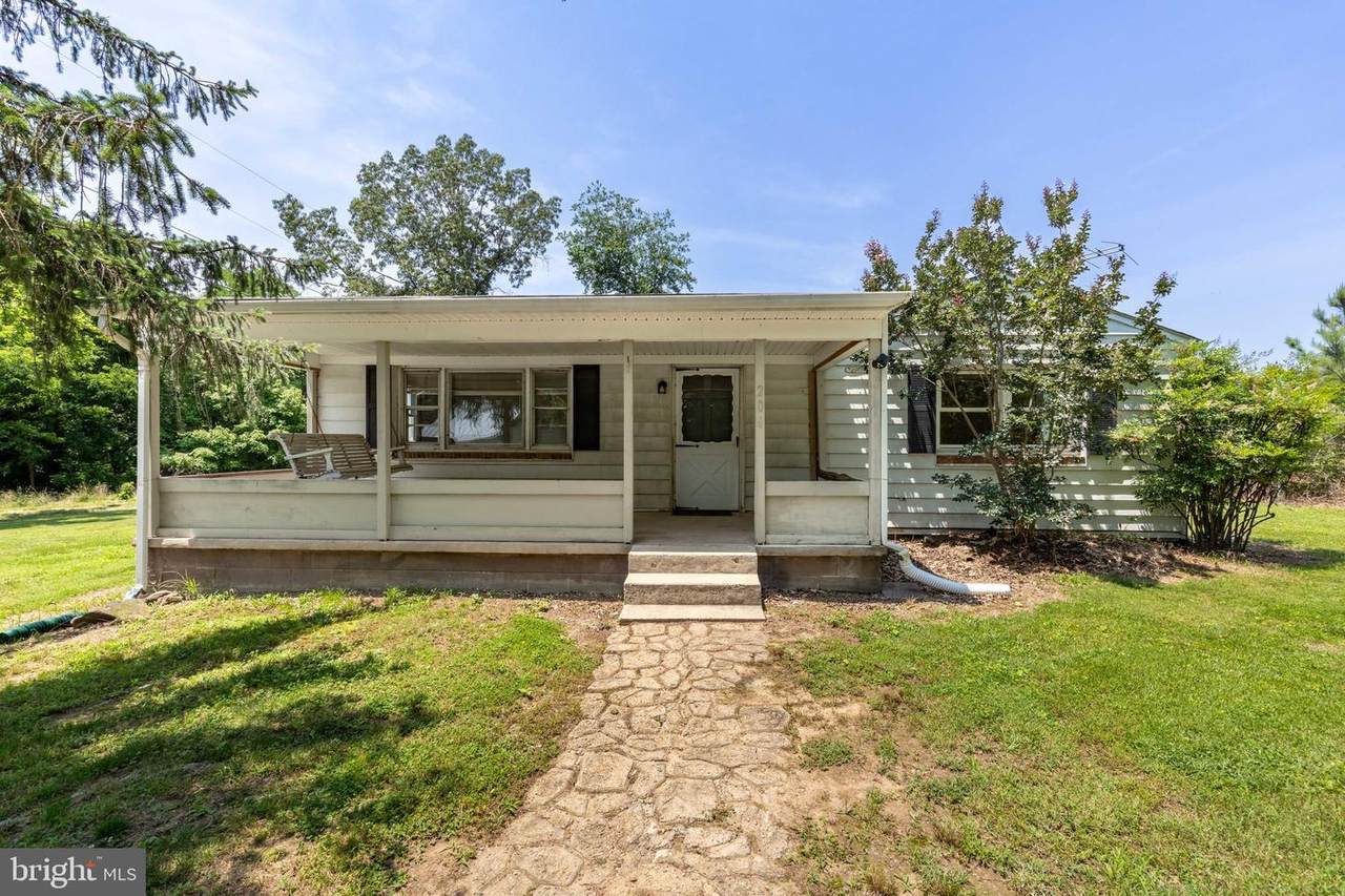 204 Skyview Lane - Photo 1