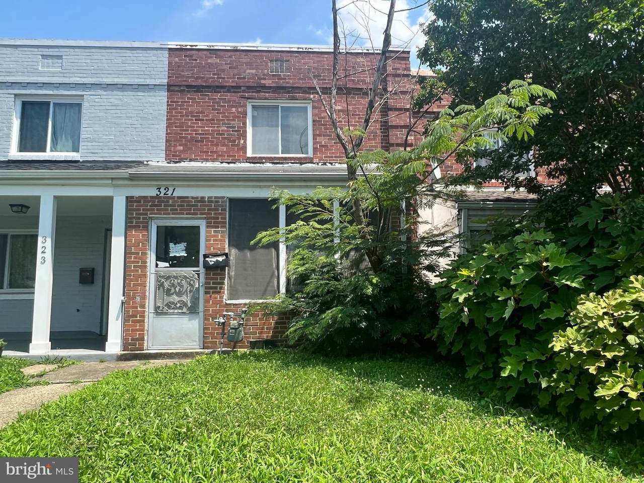 321 36TH Street - Photo 1