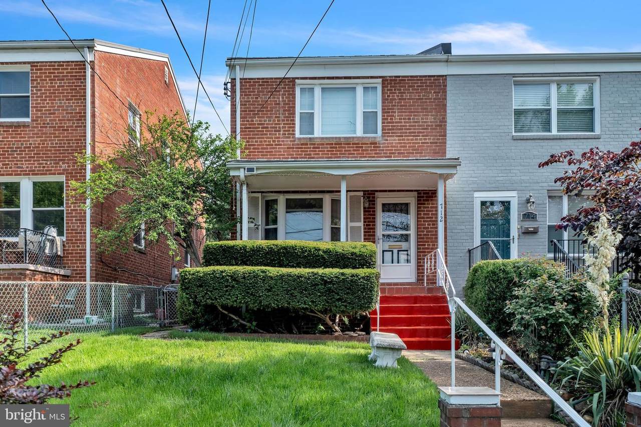 712 Chesapeake Street - Photo 1