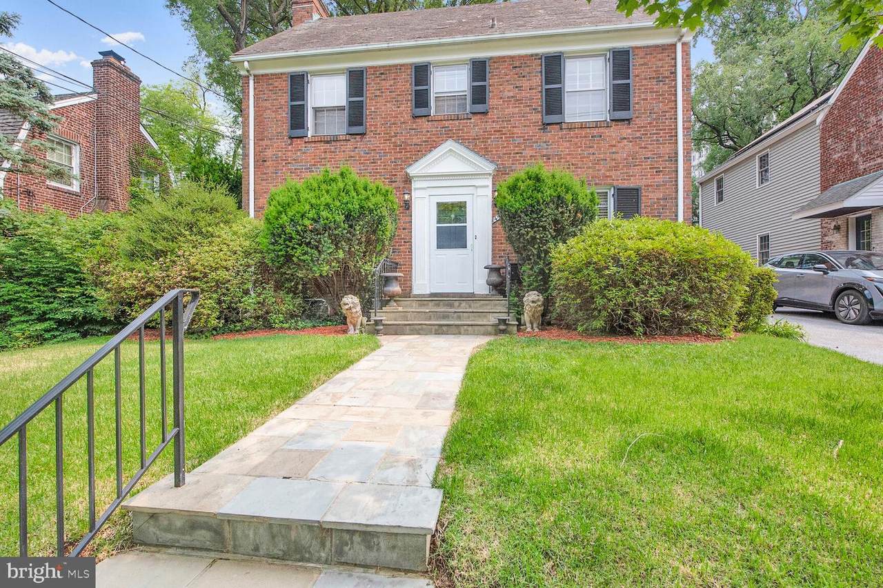 4520 Middleton Lane - Photo 1