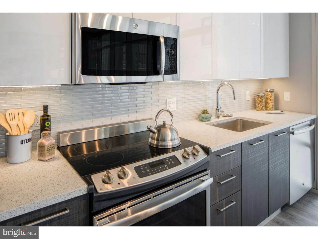 1213 Walnut Street - Photo 1