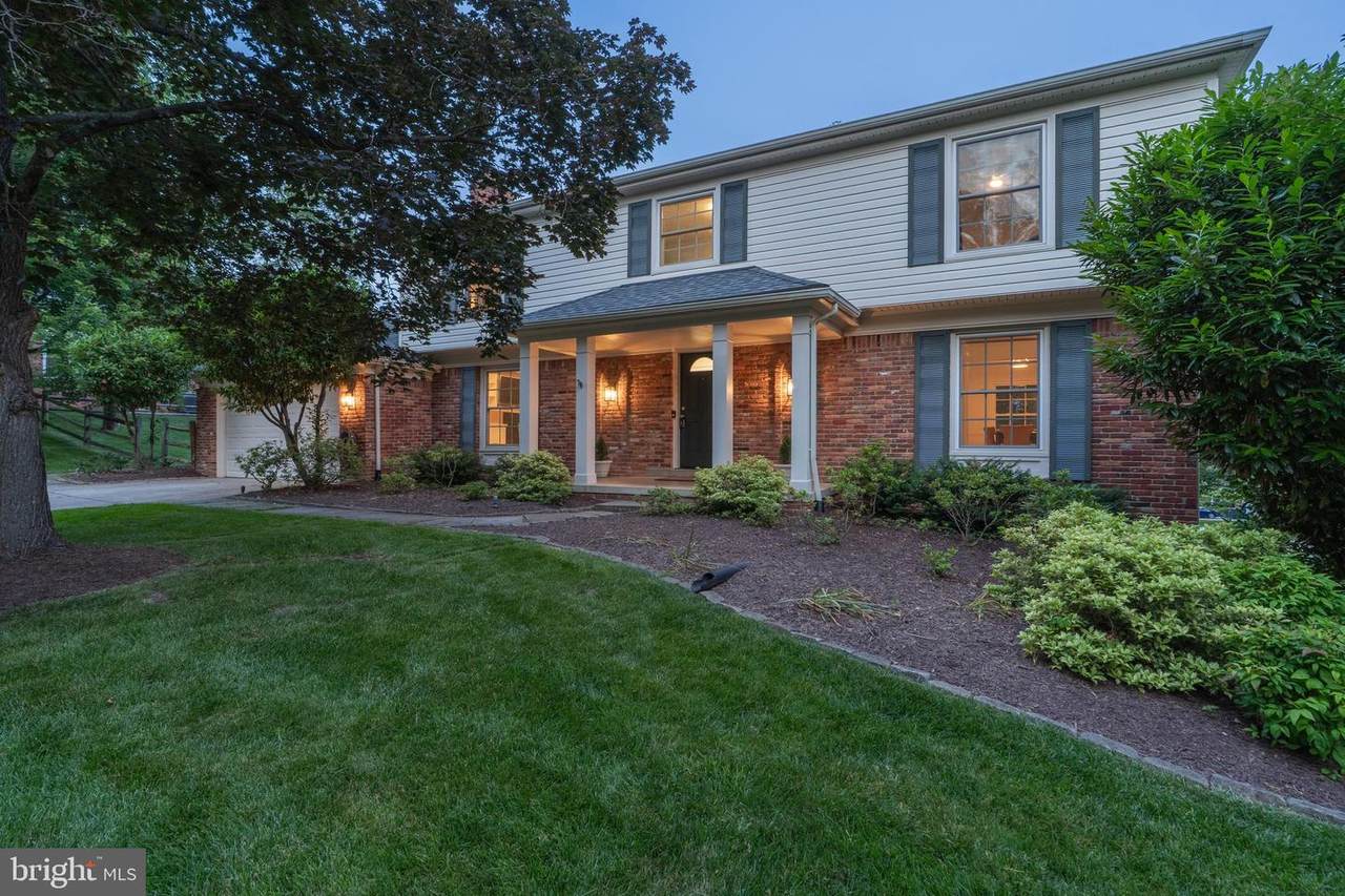 8712 Fox Run - Photo 1