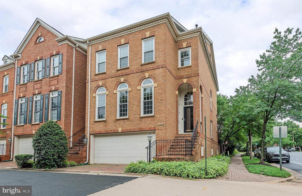 712 Arch Hall Lane - Photo 1