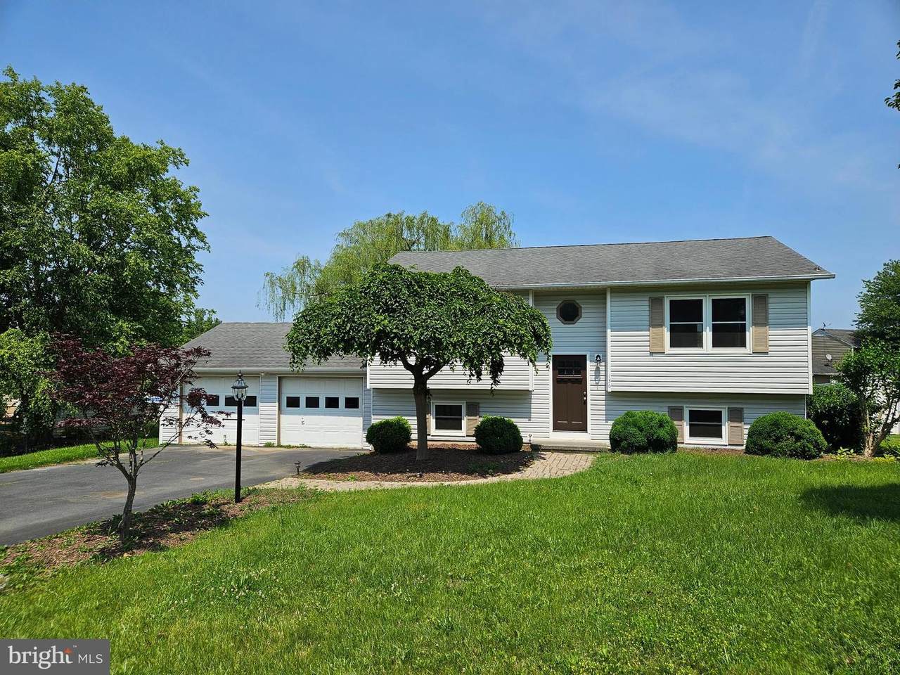 136 Nightingale Avenue - Photo 1