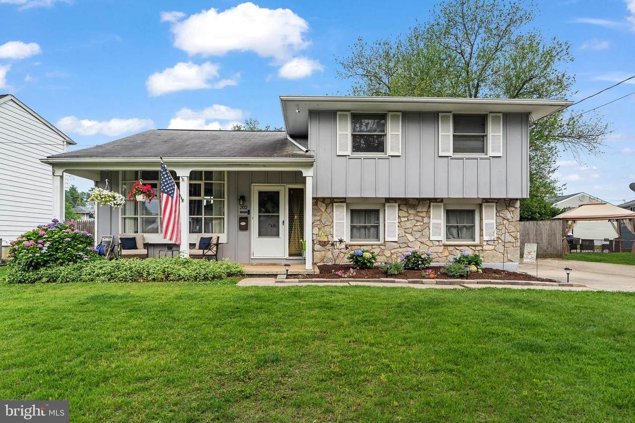 202 Franklin Avenue - Photo 1