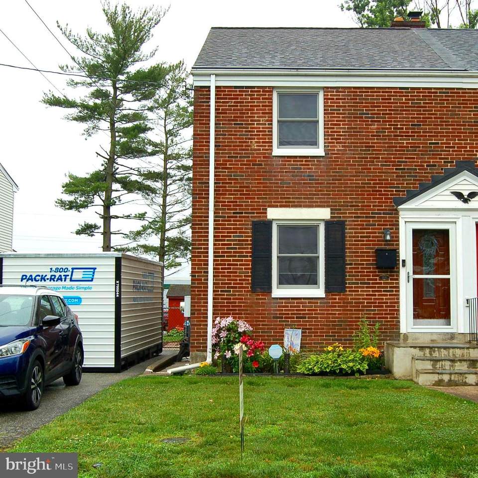 1400 Windsor Avenue - Photo 1