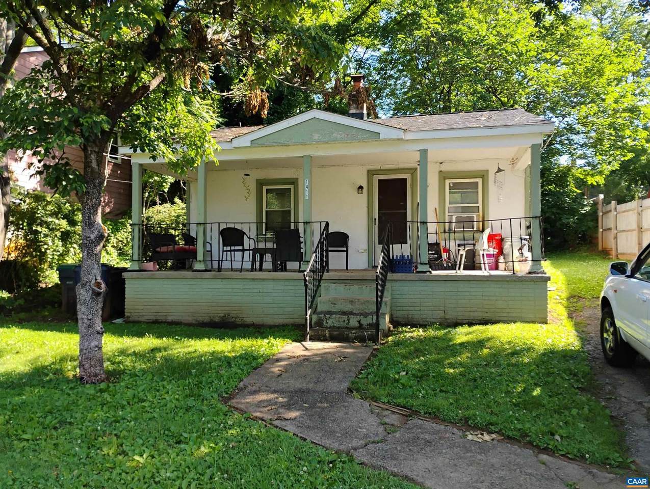 1411 Vine St - Photo 1