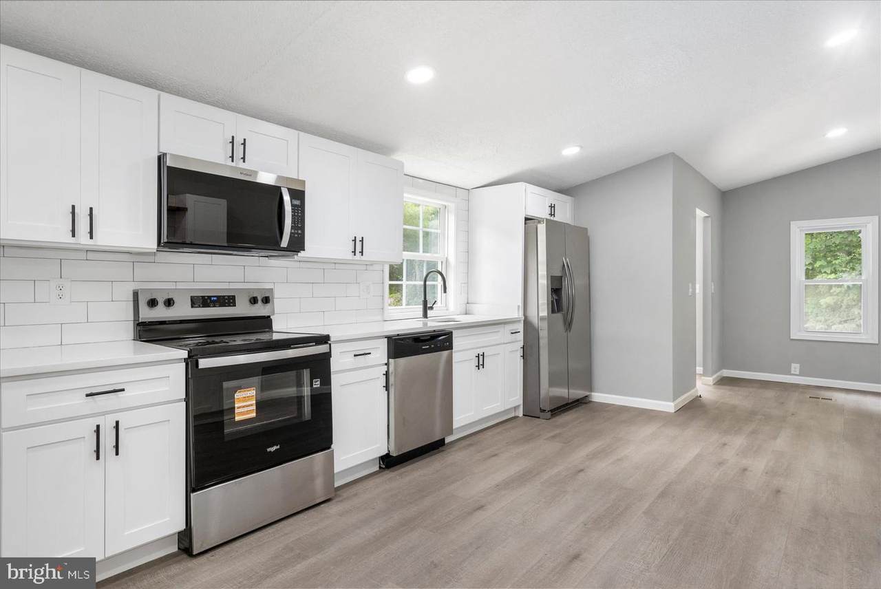 104 Belvue Road - Photo 1