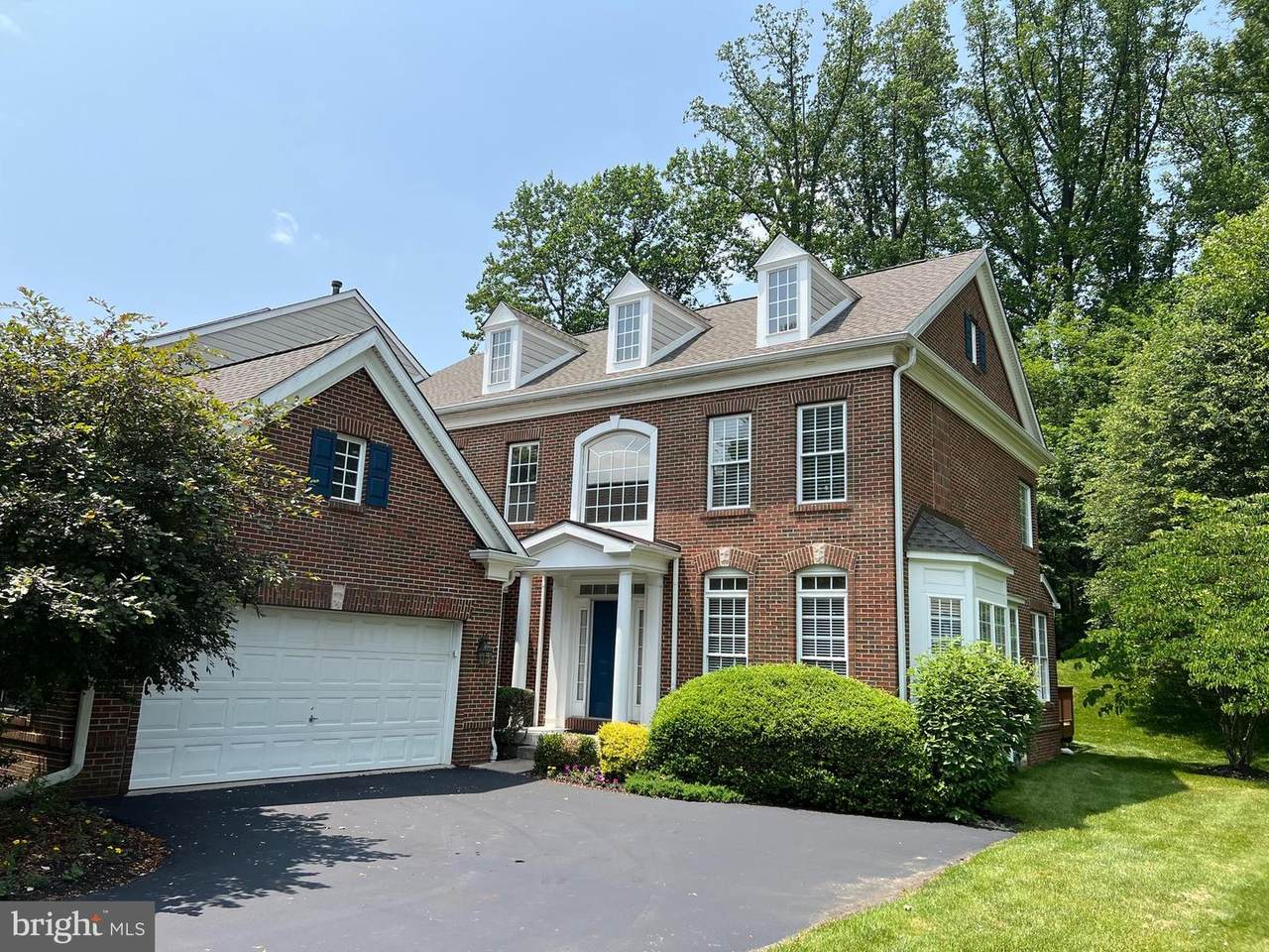 206 Excalibur Drive - Photo 1