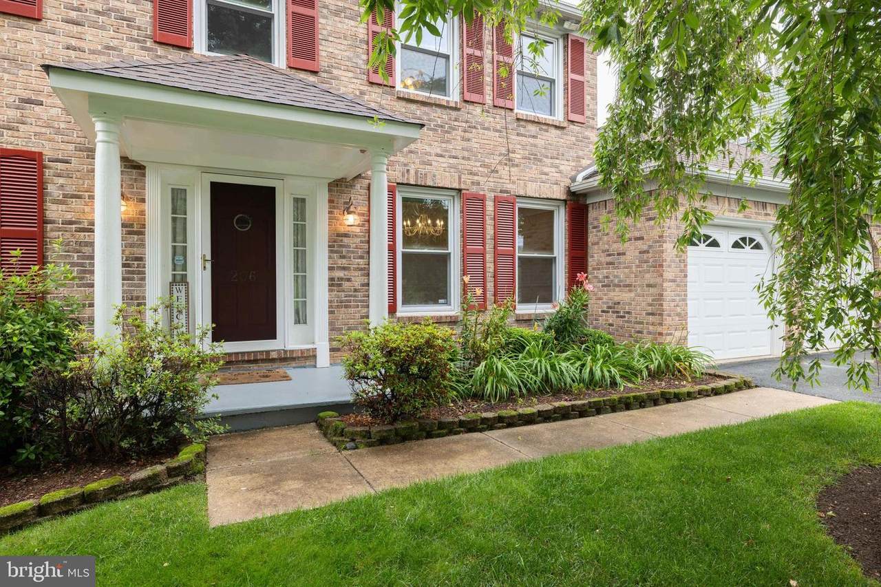 206 Barberry Drive - Photo 1
