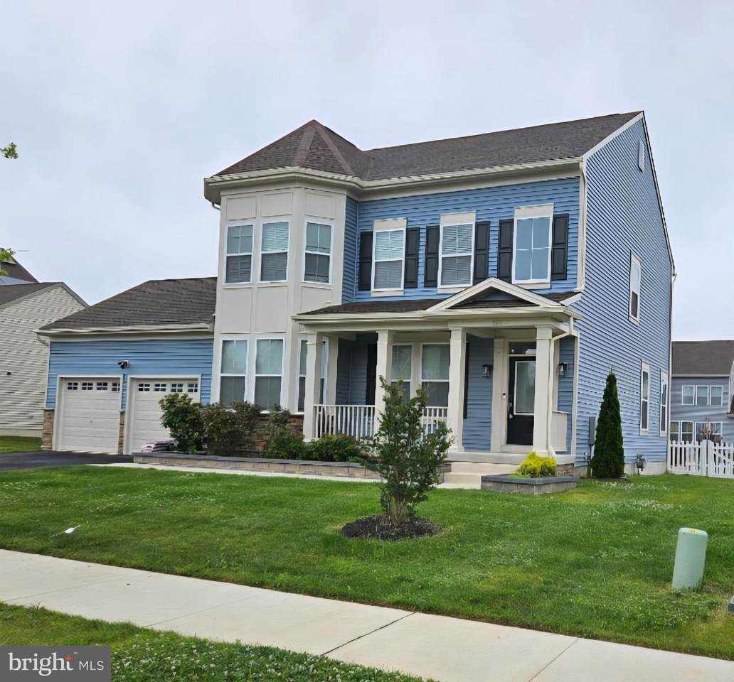 1607 Crane Lane - Photo 1