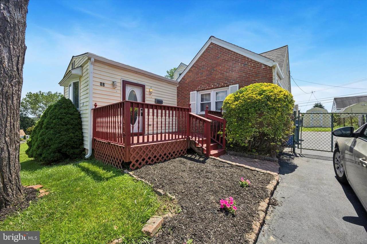 88 Seward Lane - Photo 1