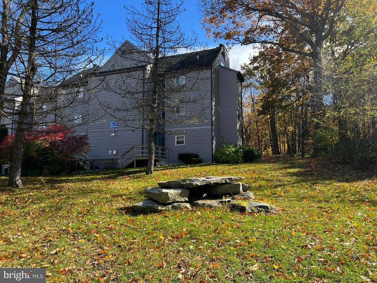 215 E Valley Point Lane - Photo 1