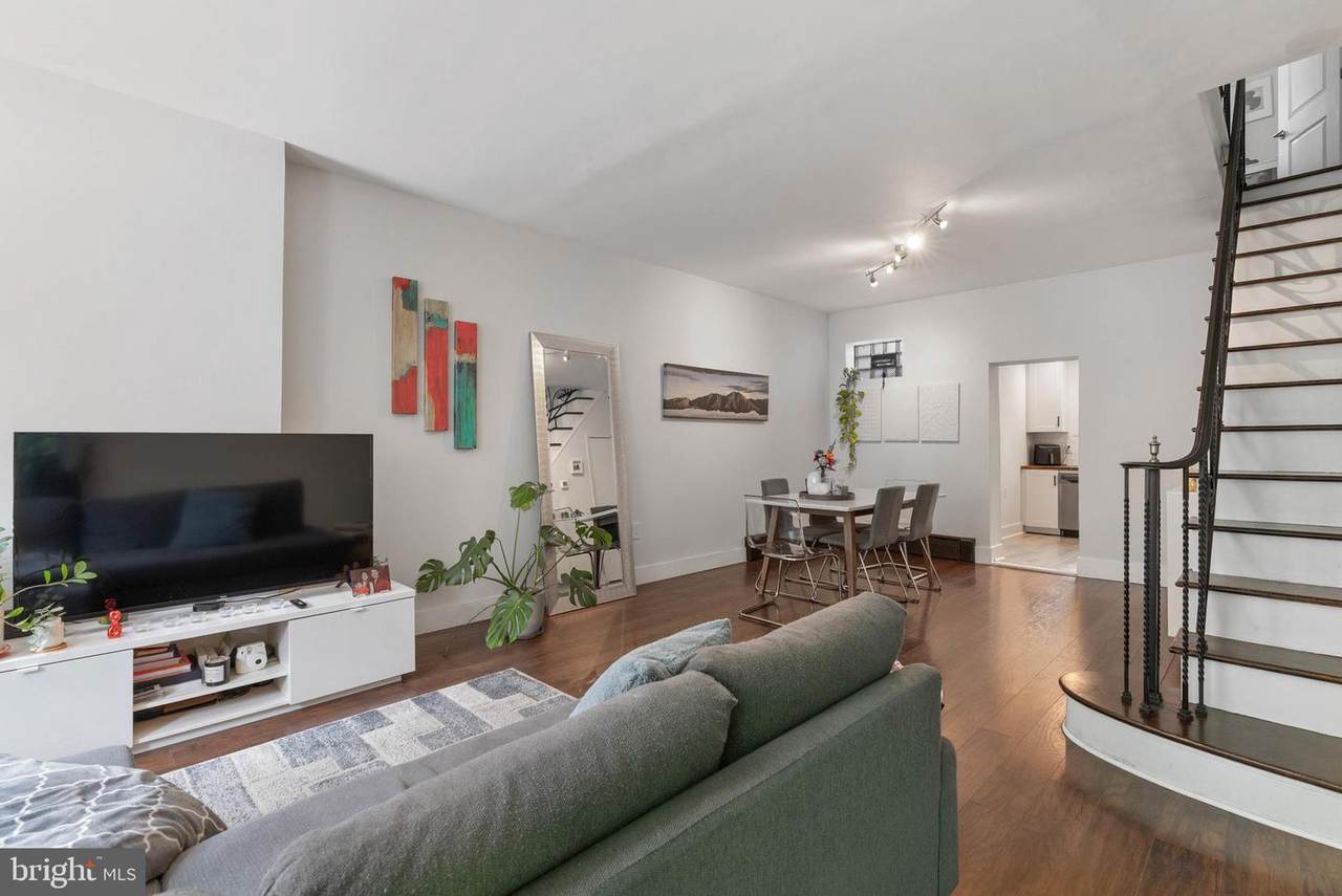 2229 Darien Street - Photo 1