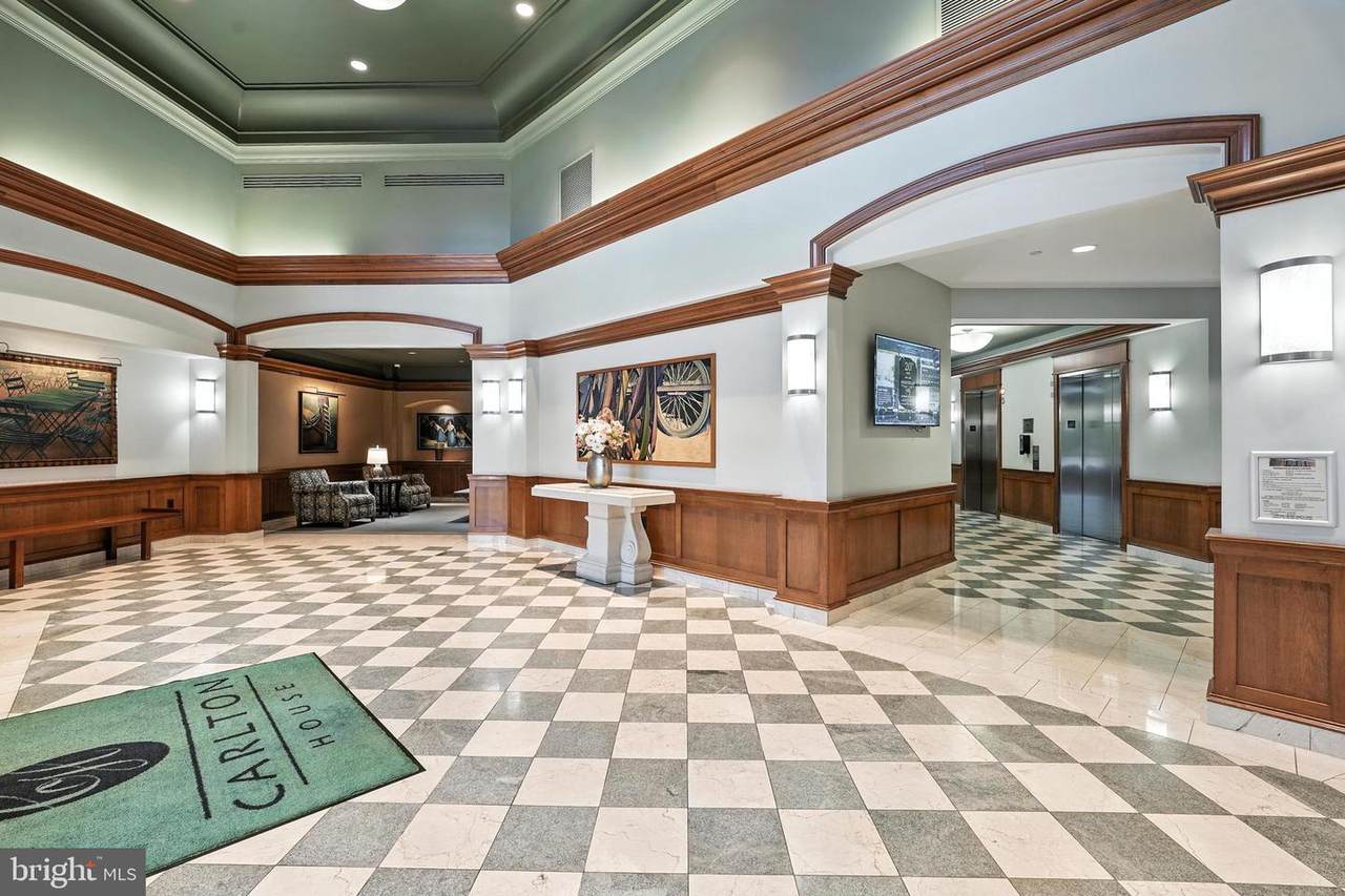 11800 Sunset Hills Road - Photo 1