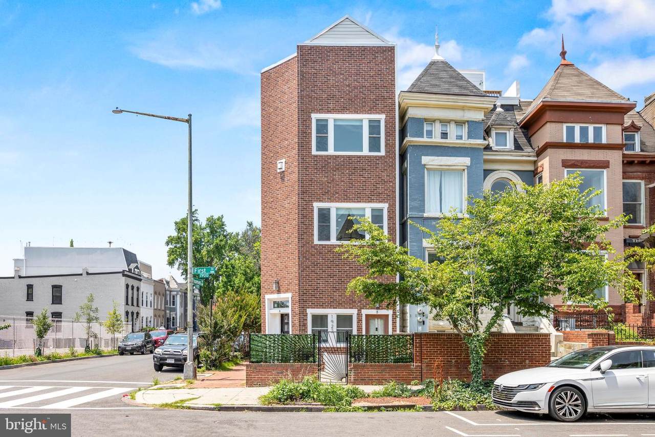 1922 1ST Street - Photo 1