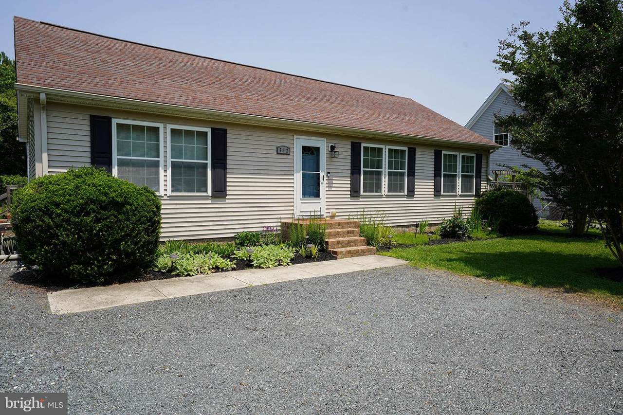 612 Division Street - Photo 1