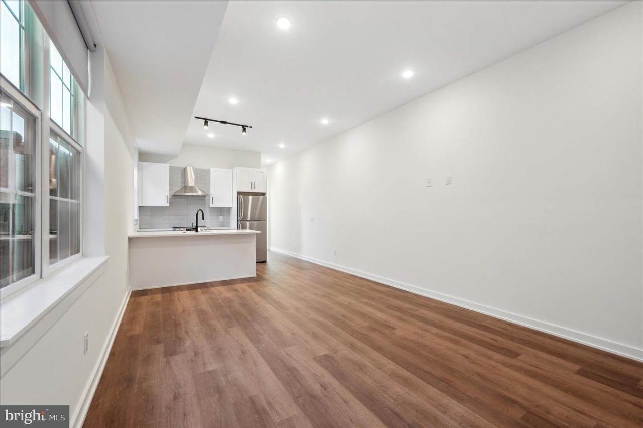 2513 Howard Street - Photo 1