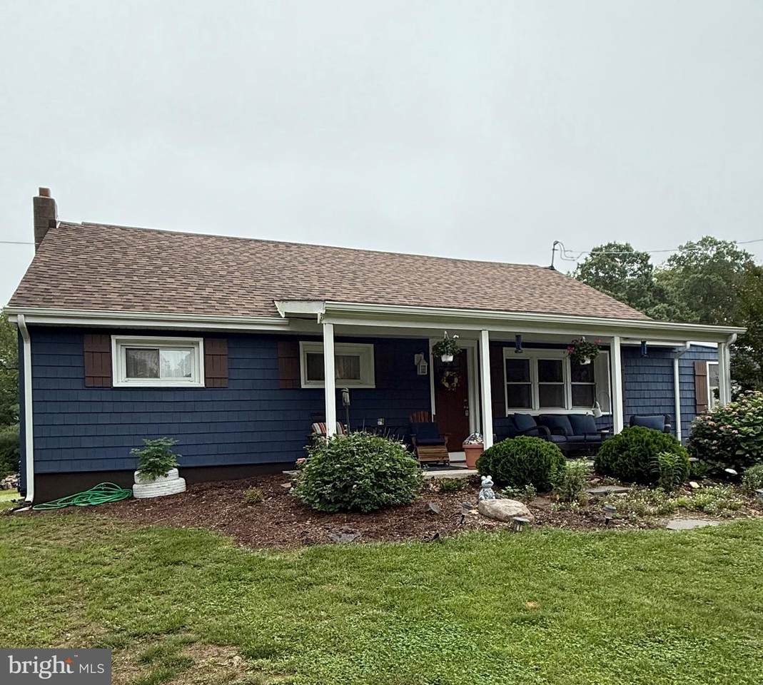 352 Almond Road - Photo 1