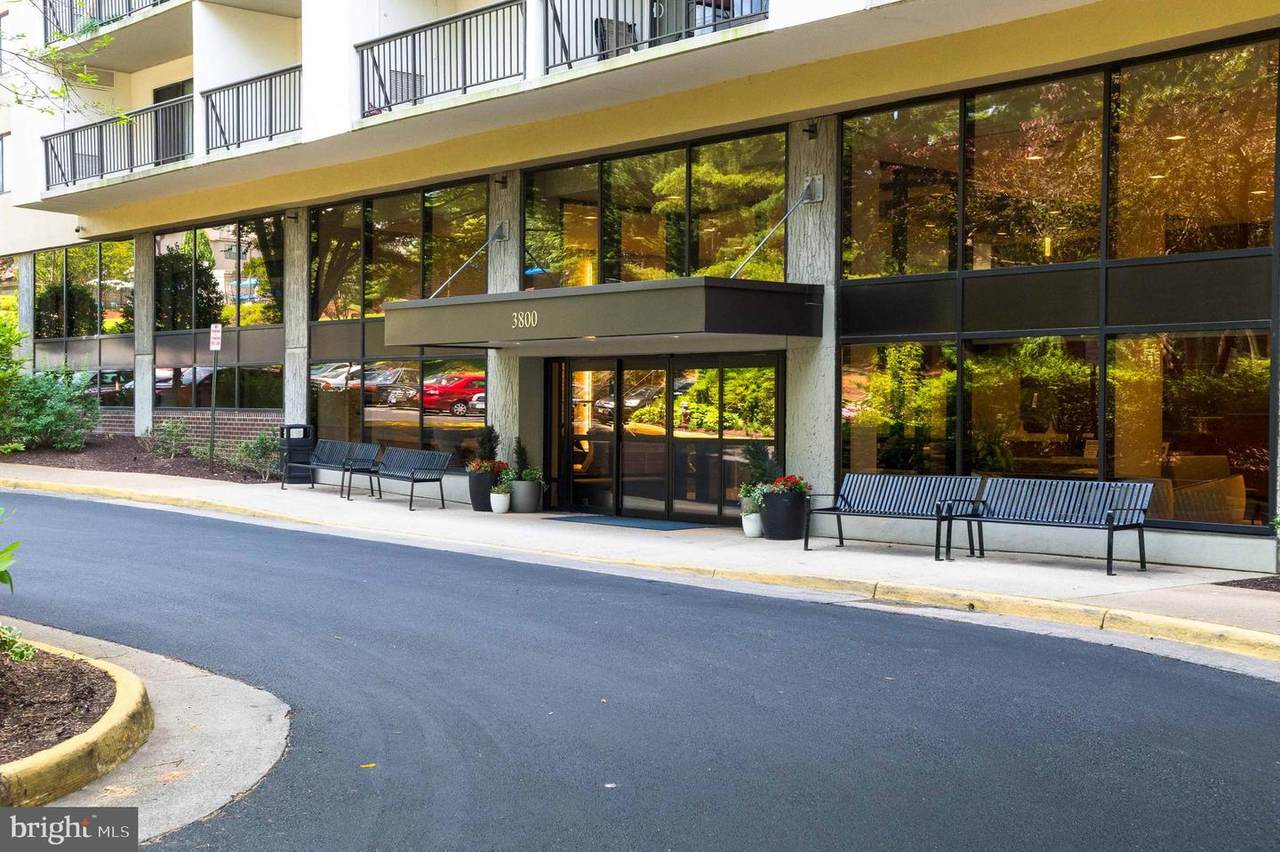 3800 Powell Lane - Photo 1