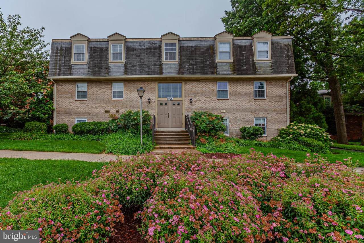 856 College Parkway - Photo 1