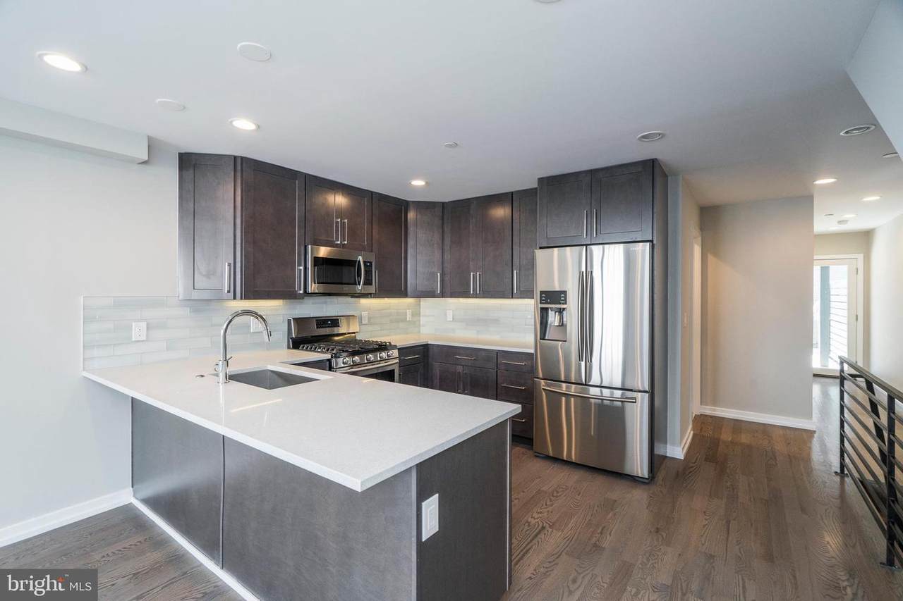 1434 Clymer Street - Photo 1
