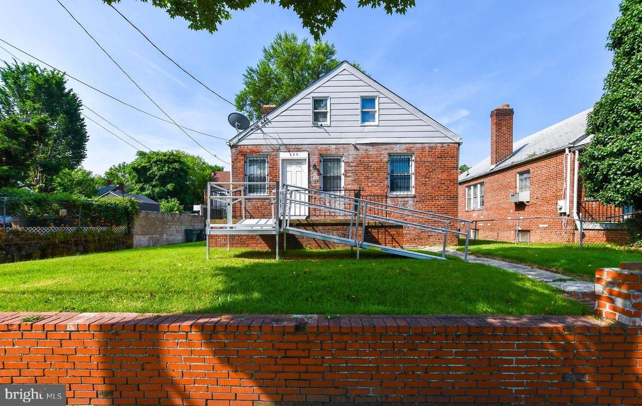455 Lebaum Street - Photo 1