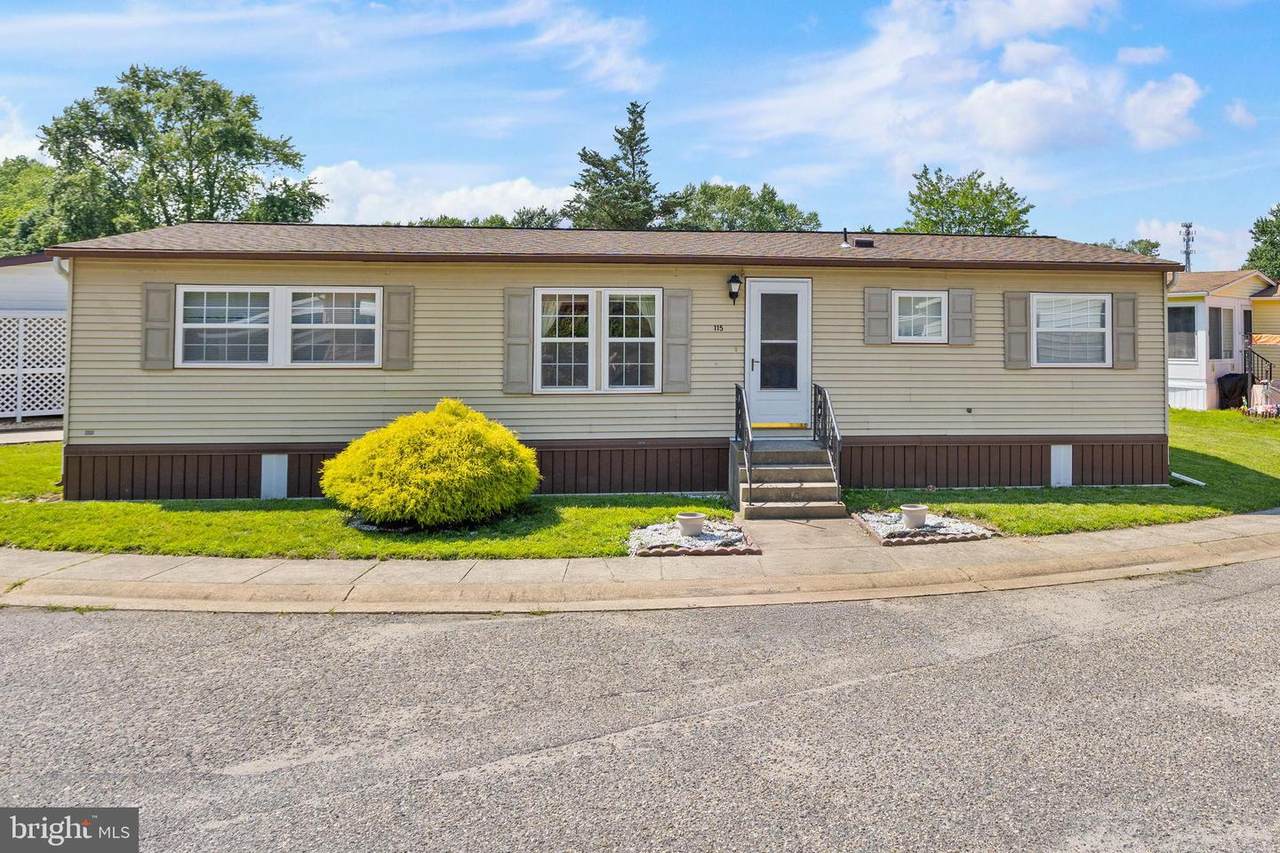 115 Douglas Drive - Photo 1