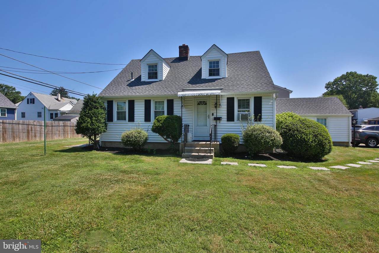 448 Hillcrest Avenue - Photo 1