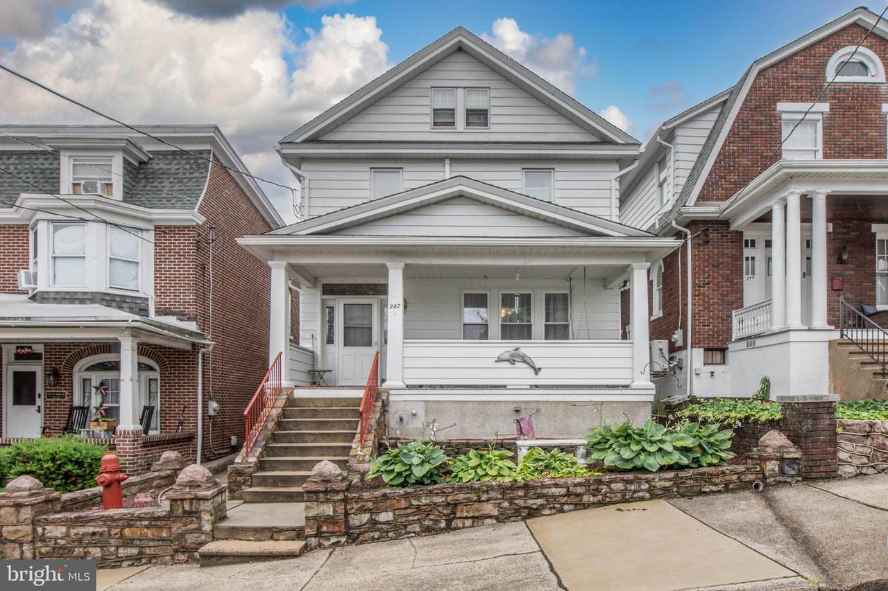 242 Lehigh Street - Photo 1