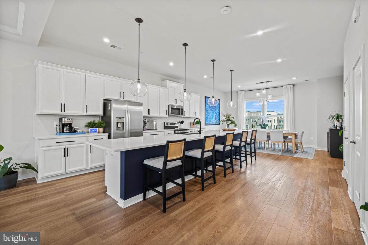 16318 Connors - Photo 1
