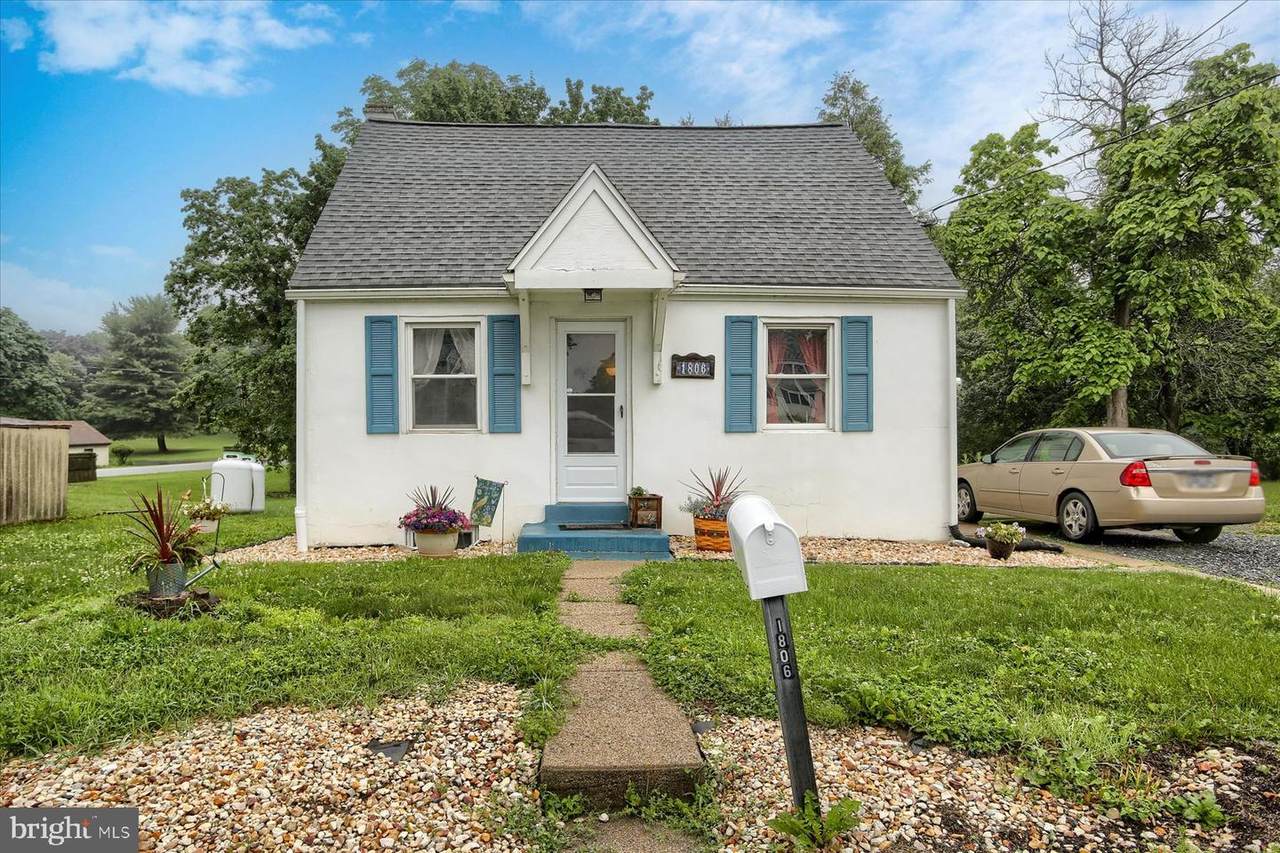 1806 Suncrest Drive - Photo 1