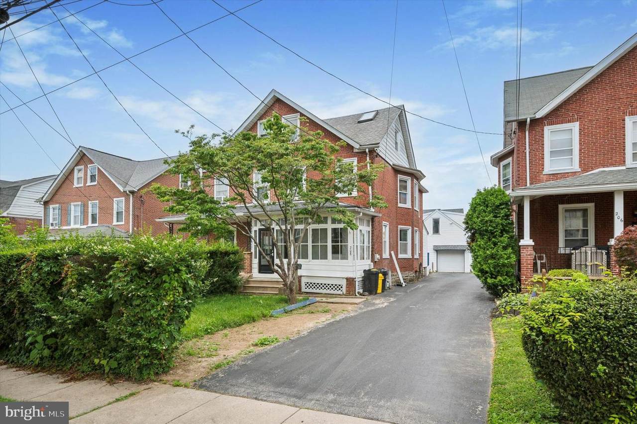 208 Edgemont Avenue - Photo 1