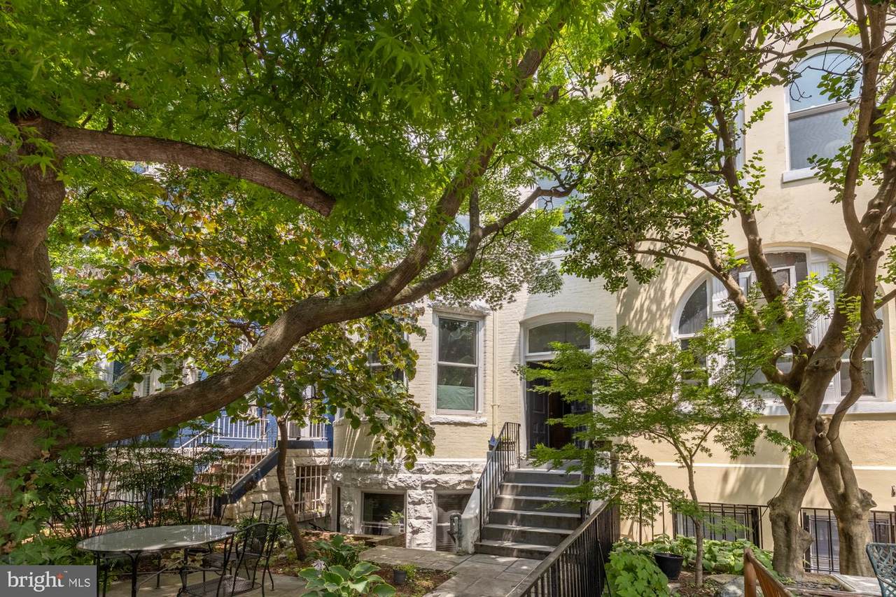 1811 19TH Street - Photo 1