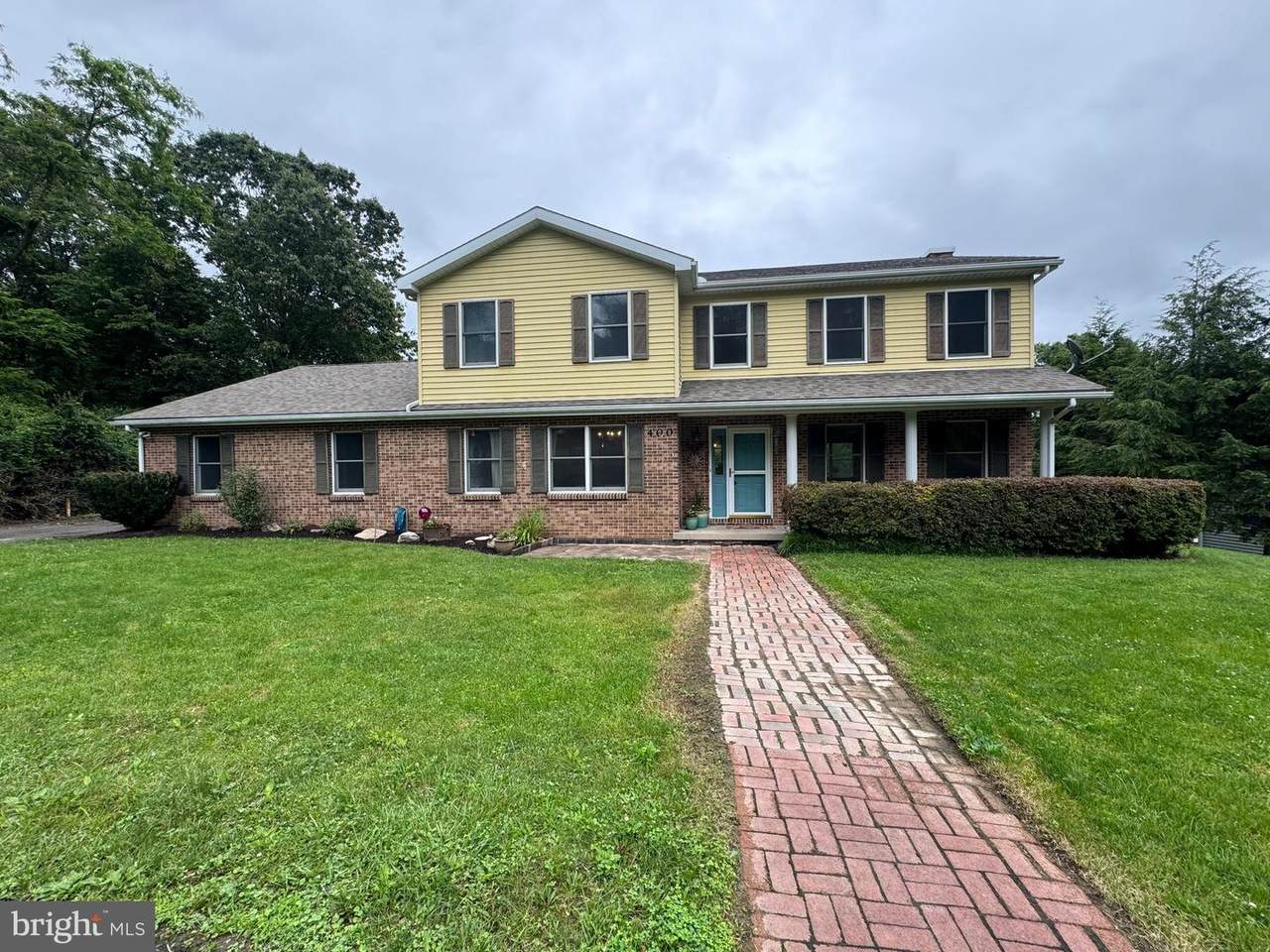400 27TH Street - Photo 1