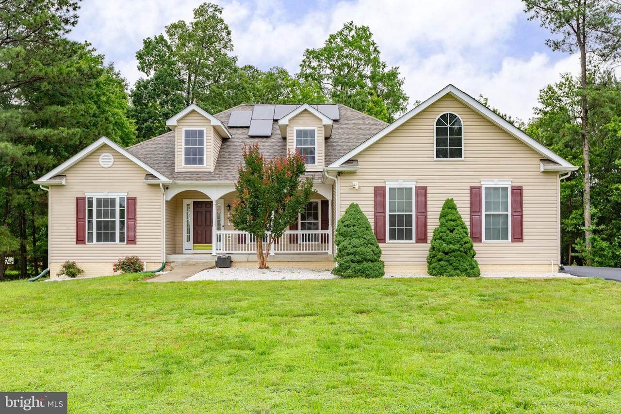 4049 Chatham Drive - Photo 1