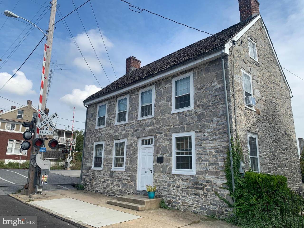 157 Newberry Street - Photo 1