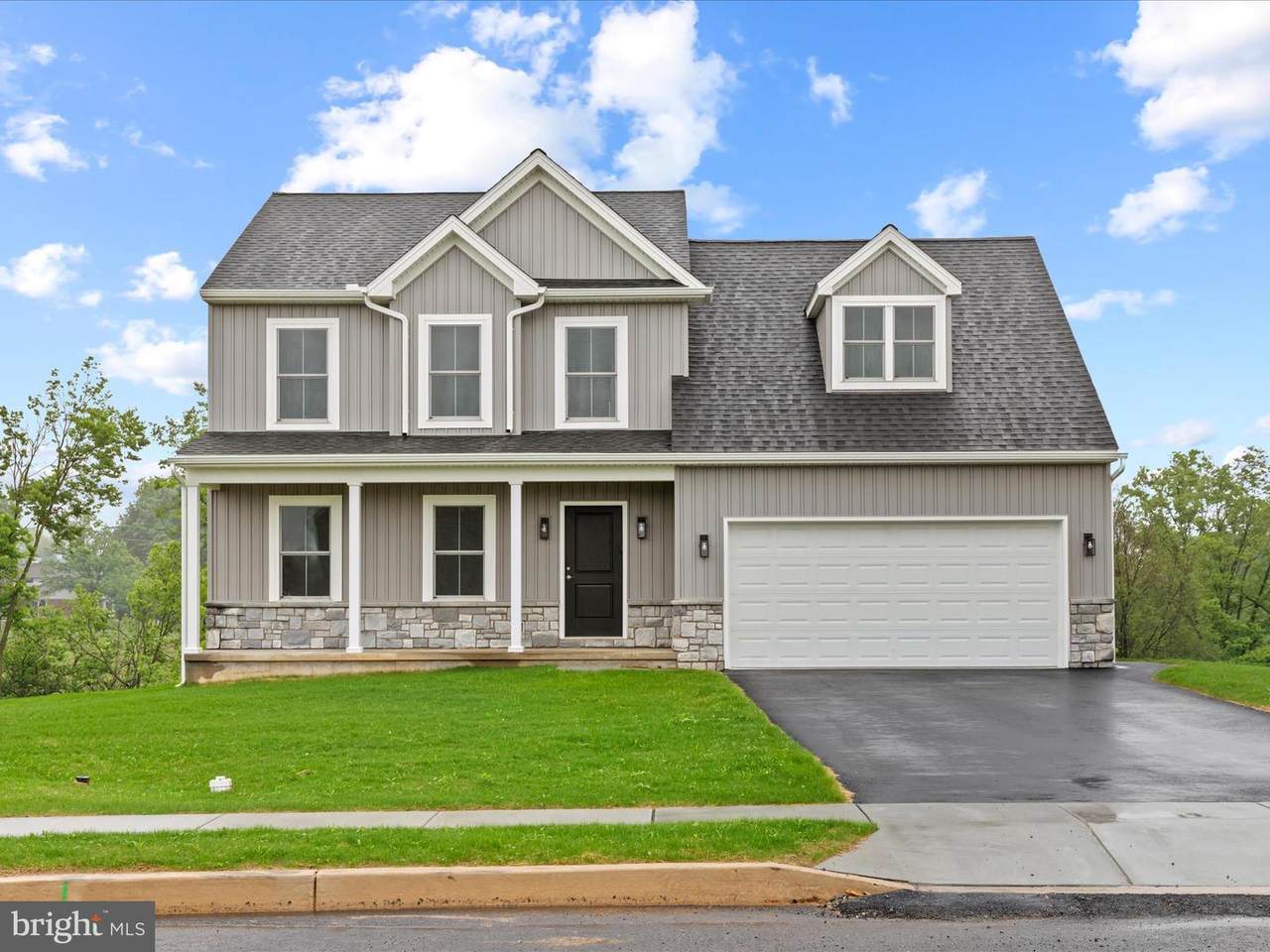 14 Family Drive - Photo 1