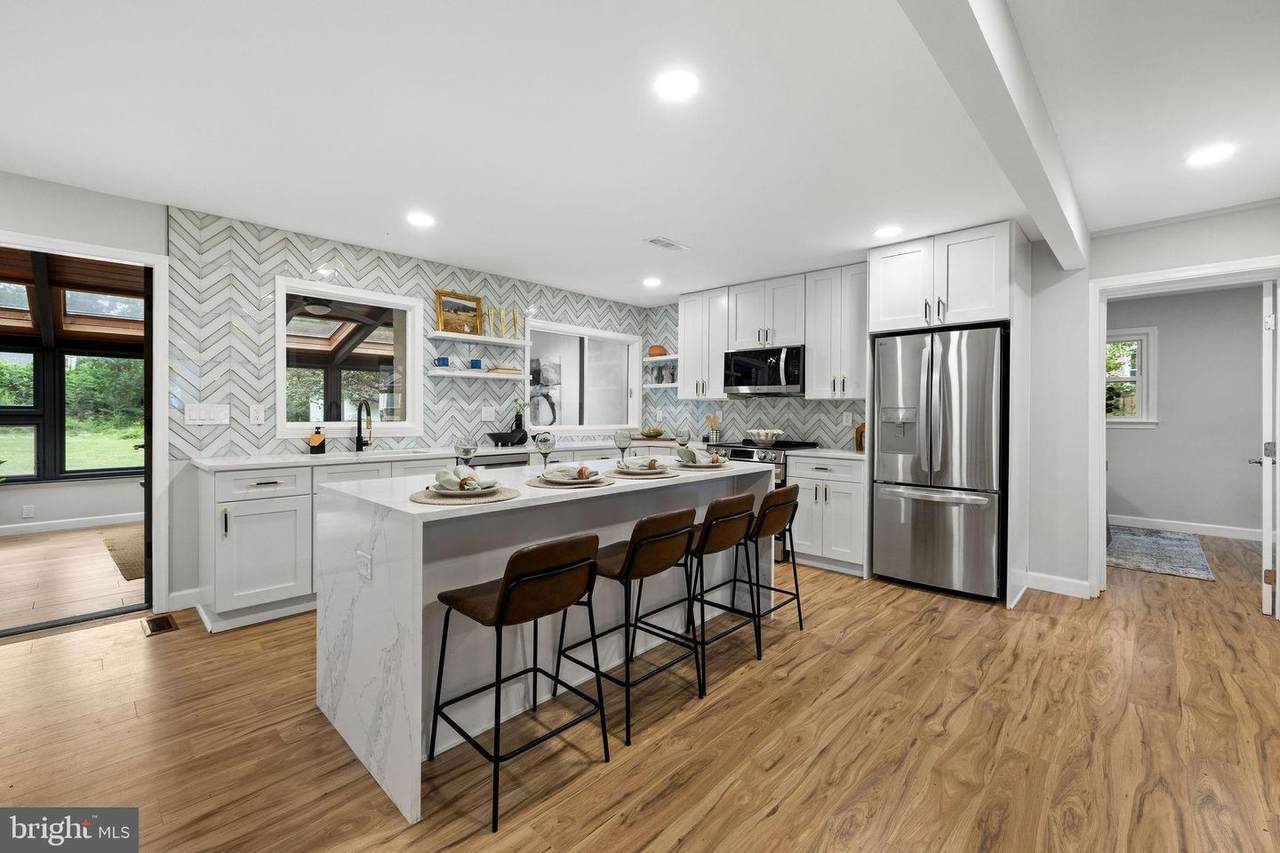 4000 Laurel Road - Photo 1
