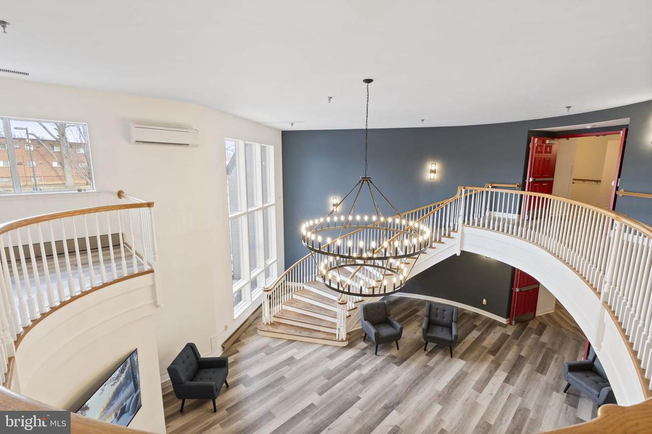 7040 Oxford Avenue - Photo 1