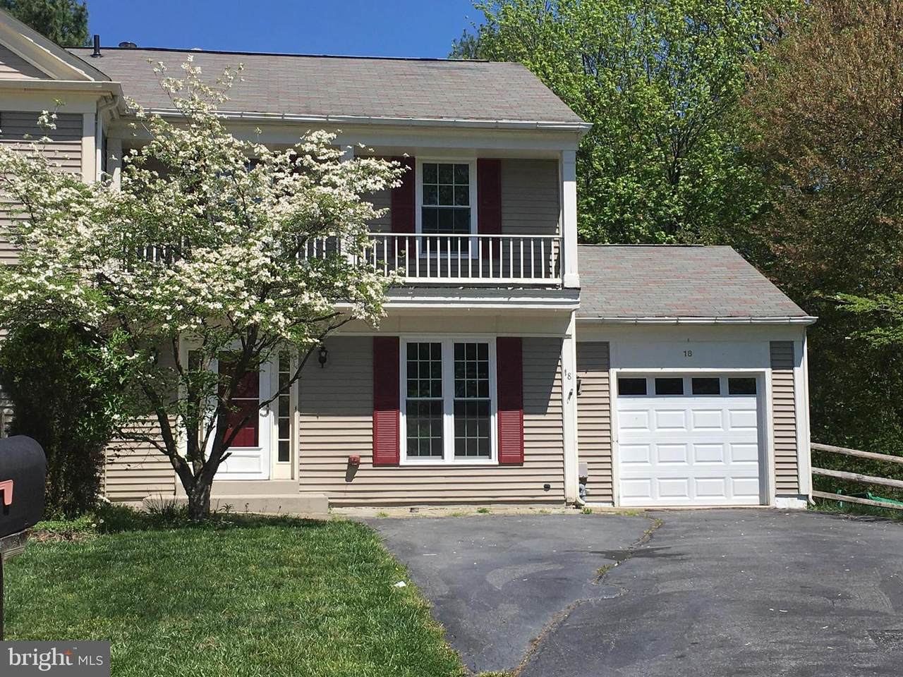 18 Noblewood Court - Photo 1