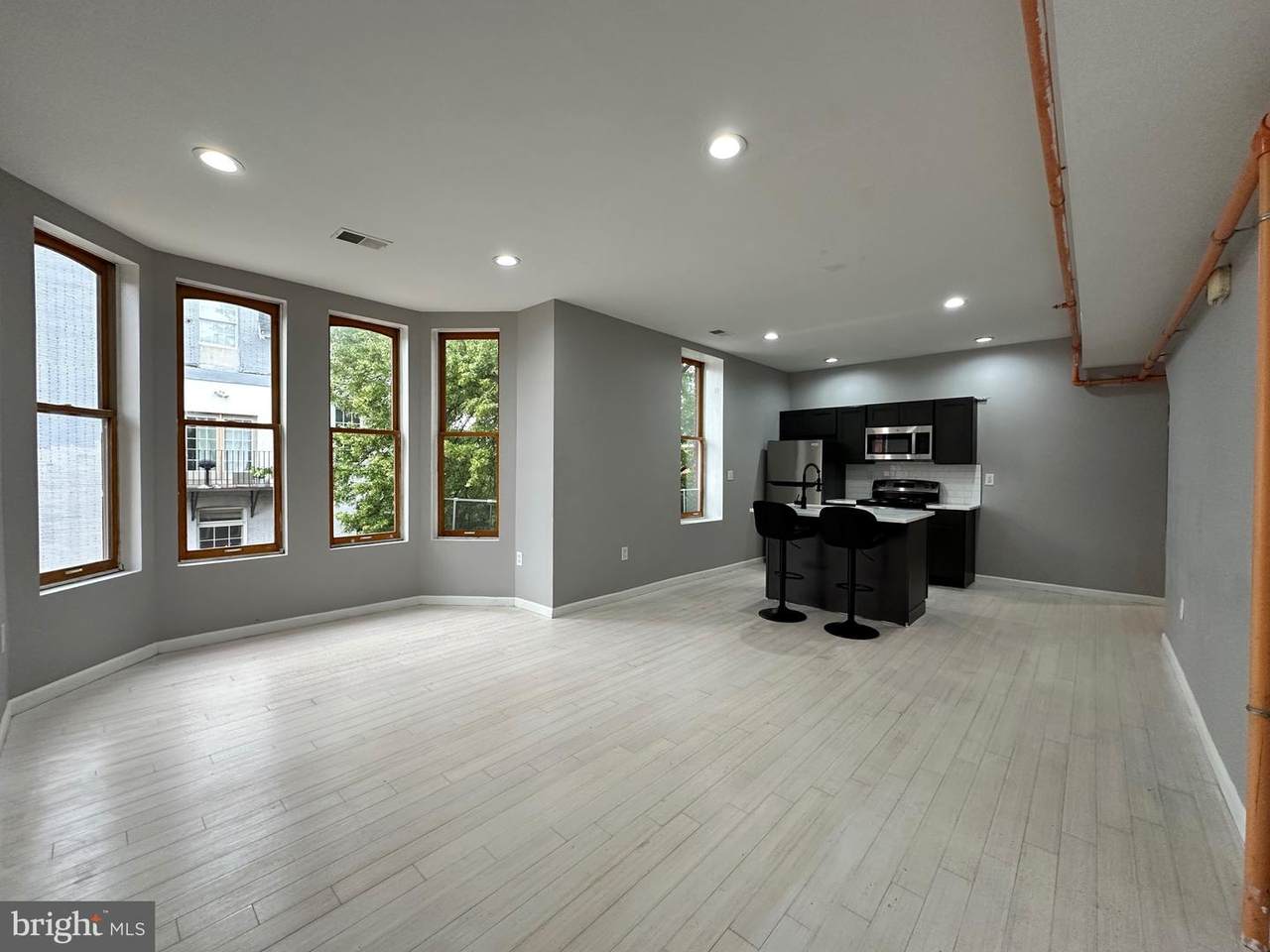 1919 Diamond Street - Photo 1