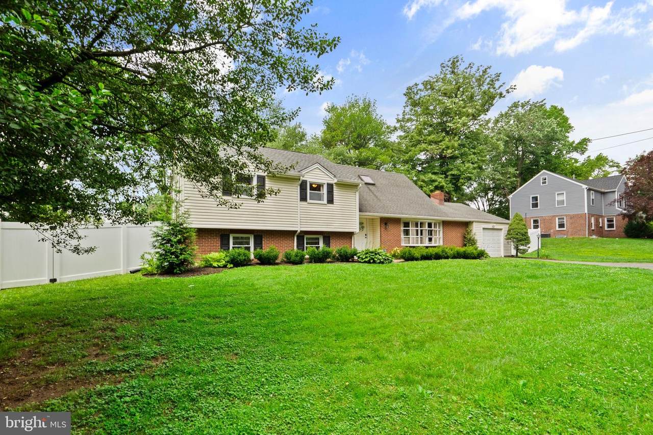 566 Old Middletown Road - Photo 1