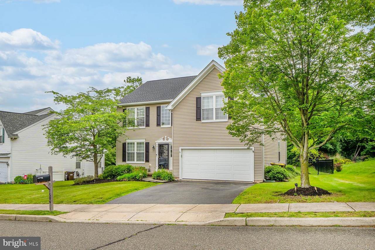 1506 Cloverhill Road - Photo 1