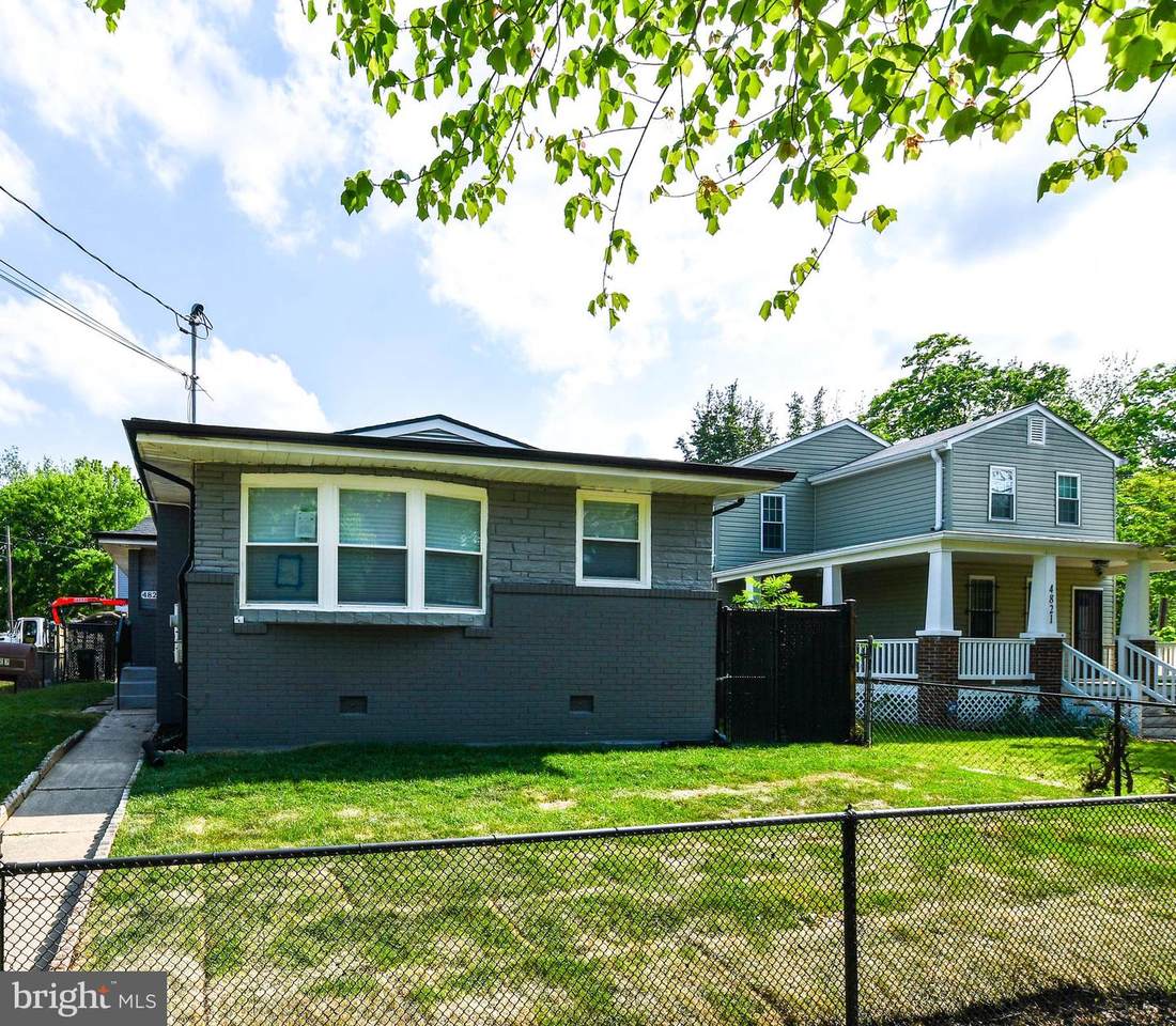 4827 Meade Street - Photo 1
