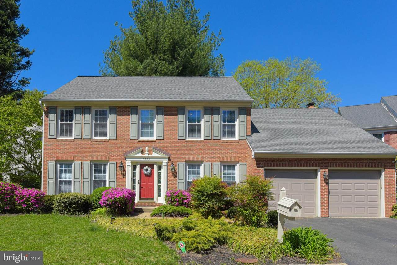 8104 Creekview Drive - Photo 1