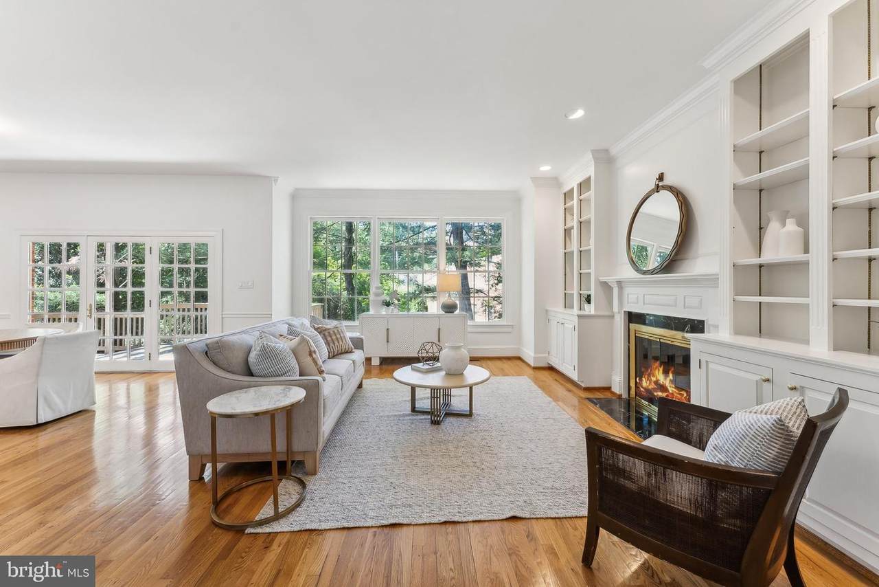 4819 Kemble Place - Photo 1